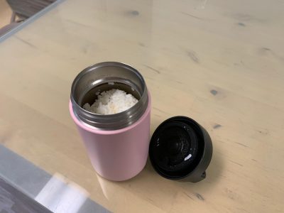 After having a meal at the restaurant, I put the leftover rice (bob) in a tumbler and brought it home. Avoiding disposables is not difficult becuase I  always have a tumbler and cutlery in my bag. I'm happy to think that I saved the planet today.