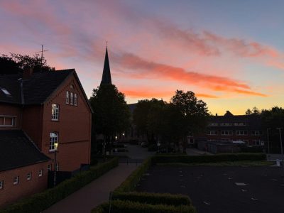 Am Ende des Tages fühle ich mich dankbar und entspannt.